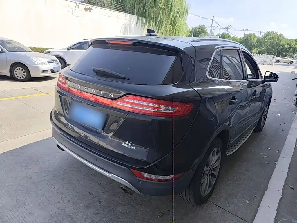 Lincoln MKC — миниатюра 7