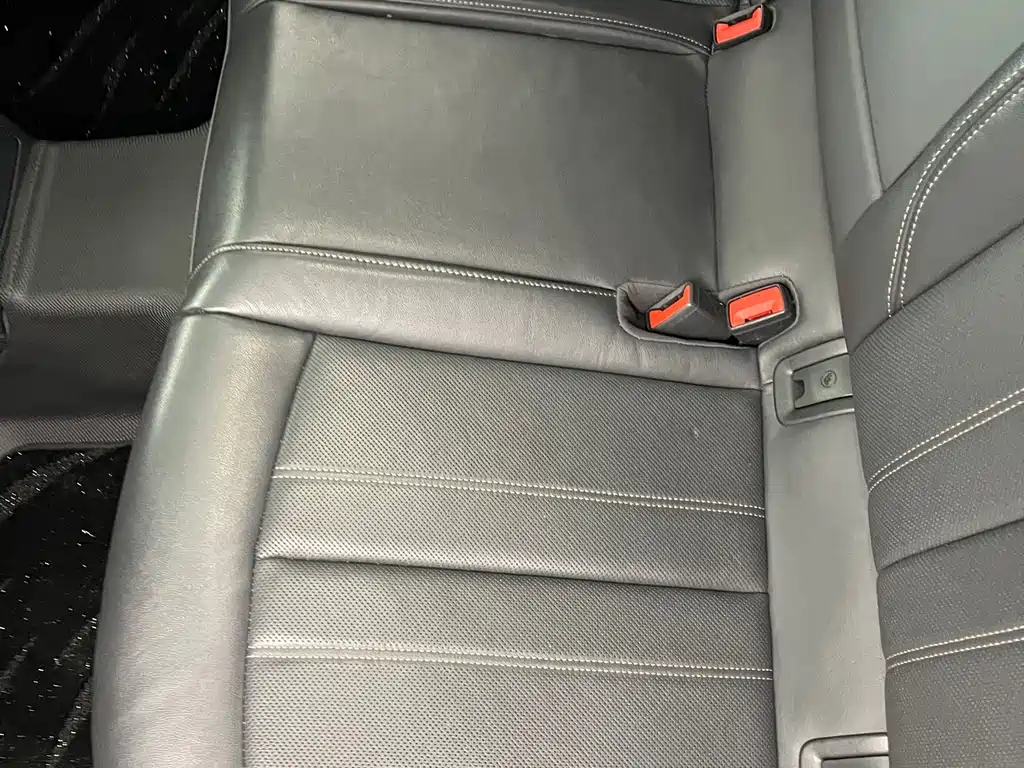 Audi A4L — миниатюра 21