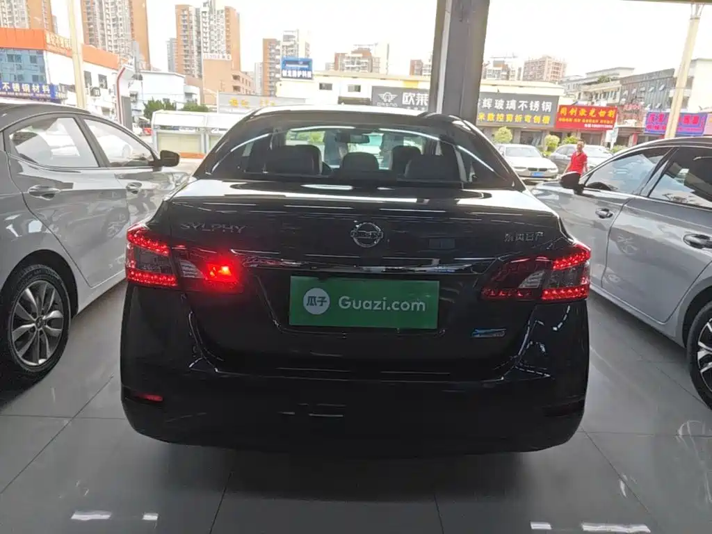 Nissan Sylphy — миниатюра 6