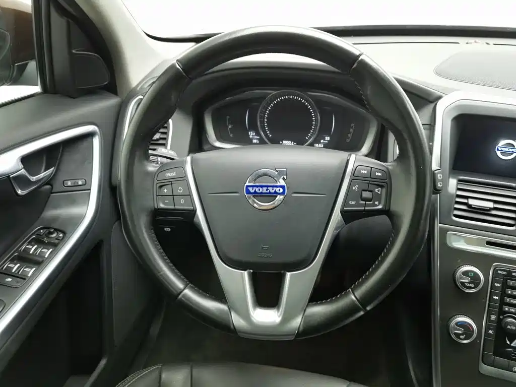 Volvo XC60 — миниатюра 11