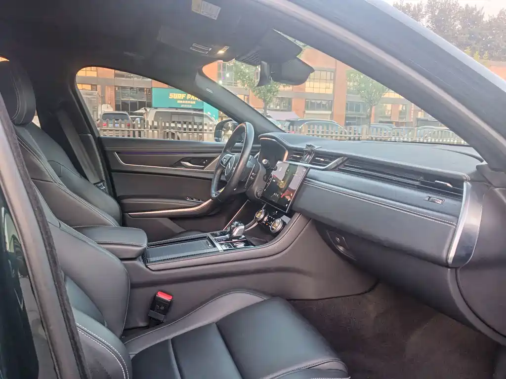 Jaguar XFL — миниатюра 26