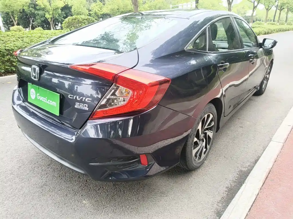 Honda Civic — миниатюра 7