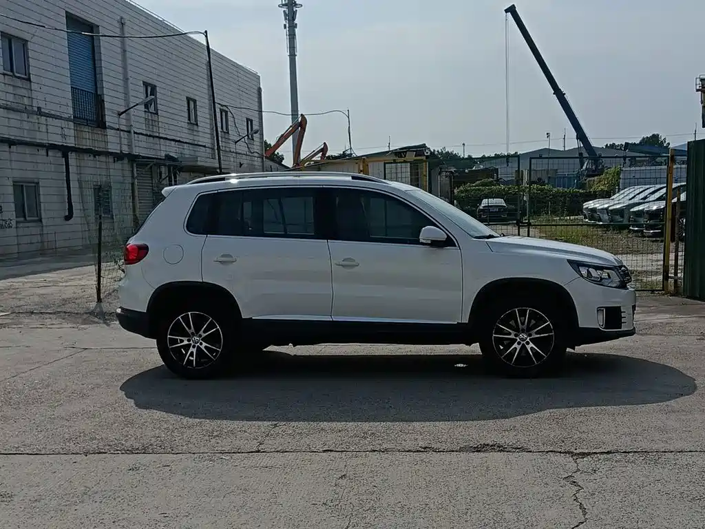 Volkswagen Tiguan — миниатюра 3