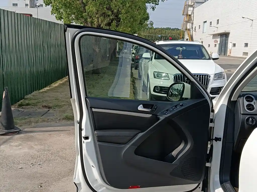 Volkswagen Tiguan — миниатюра 8