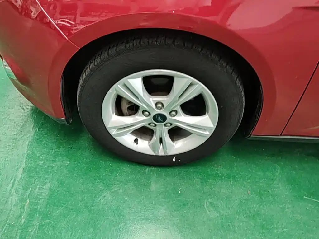 Ford Focus — миниатюра 23