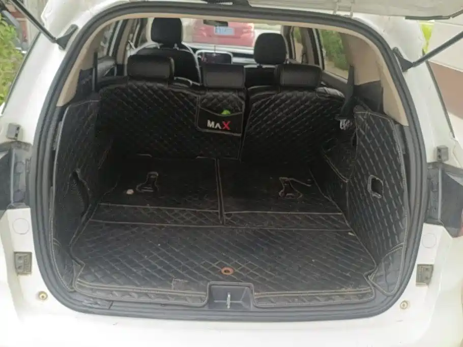 BYD MAX — миниатюра 4