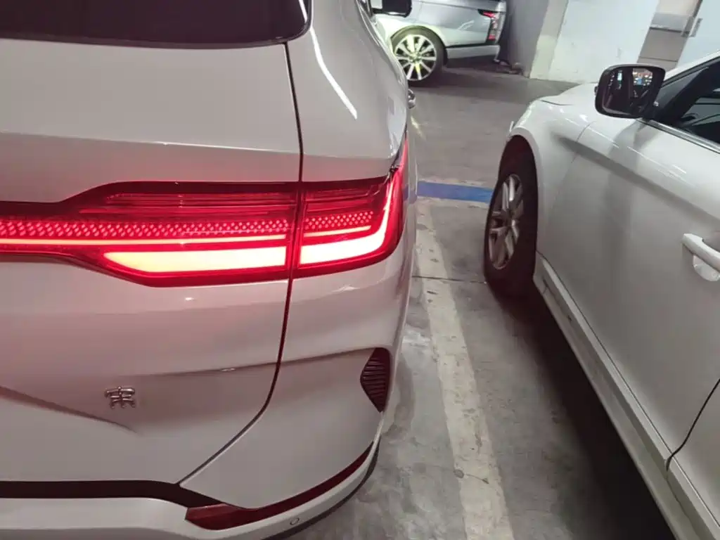 BYD PLUS New Energy — миниатюра 8