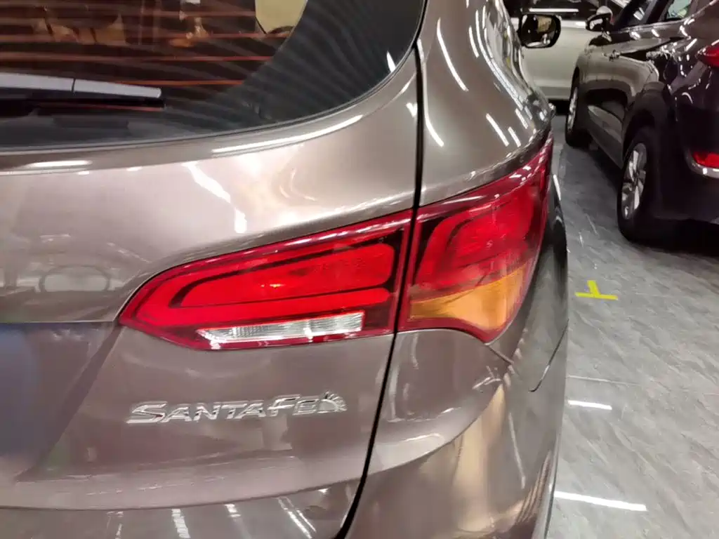 Hyundai Santa Fe — миниатюра 8