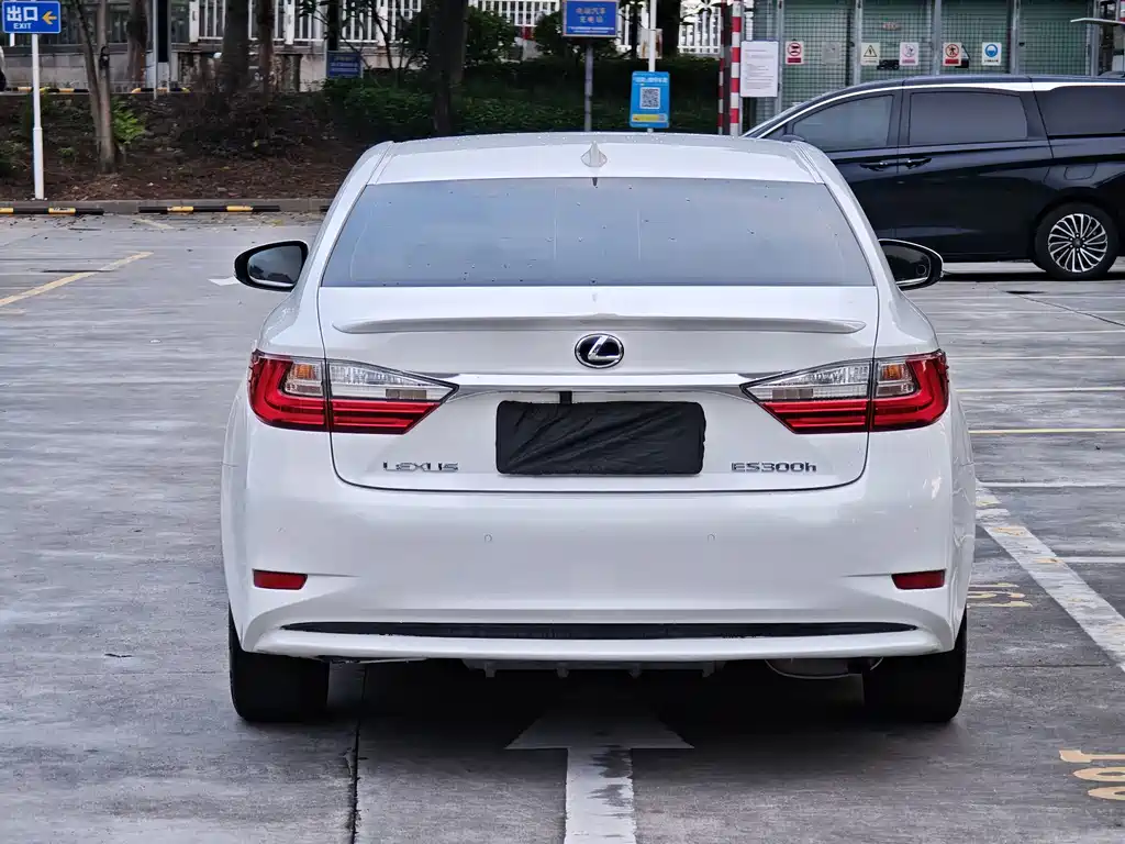 Lexus ES — миниатюра 25