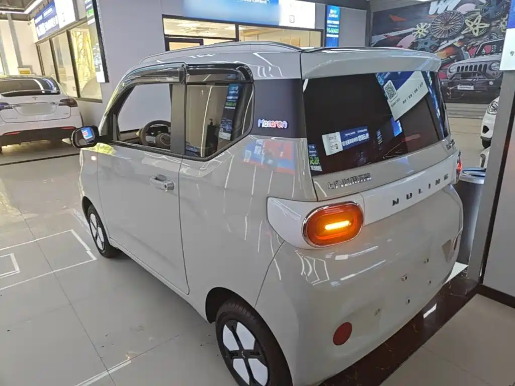 Wuling MINIEV — миниатюра 5