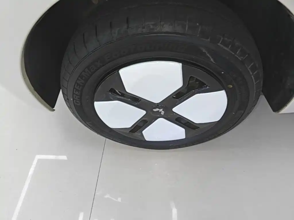 Wuling MINIEV — миниатюра 23