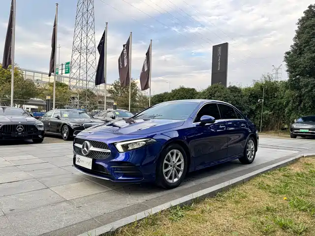 MERCEDES-BENZ A CLASS 2019