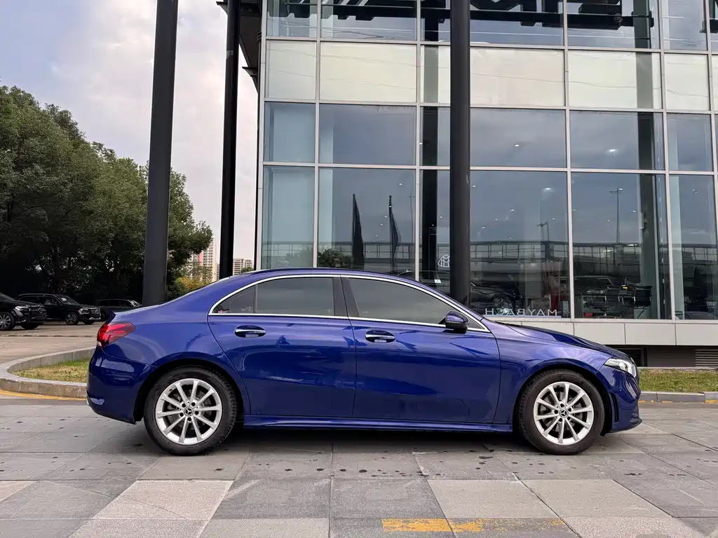 MERCEDES-BENZ A CLASS