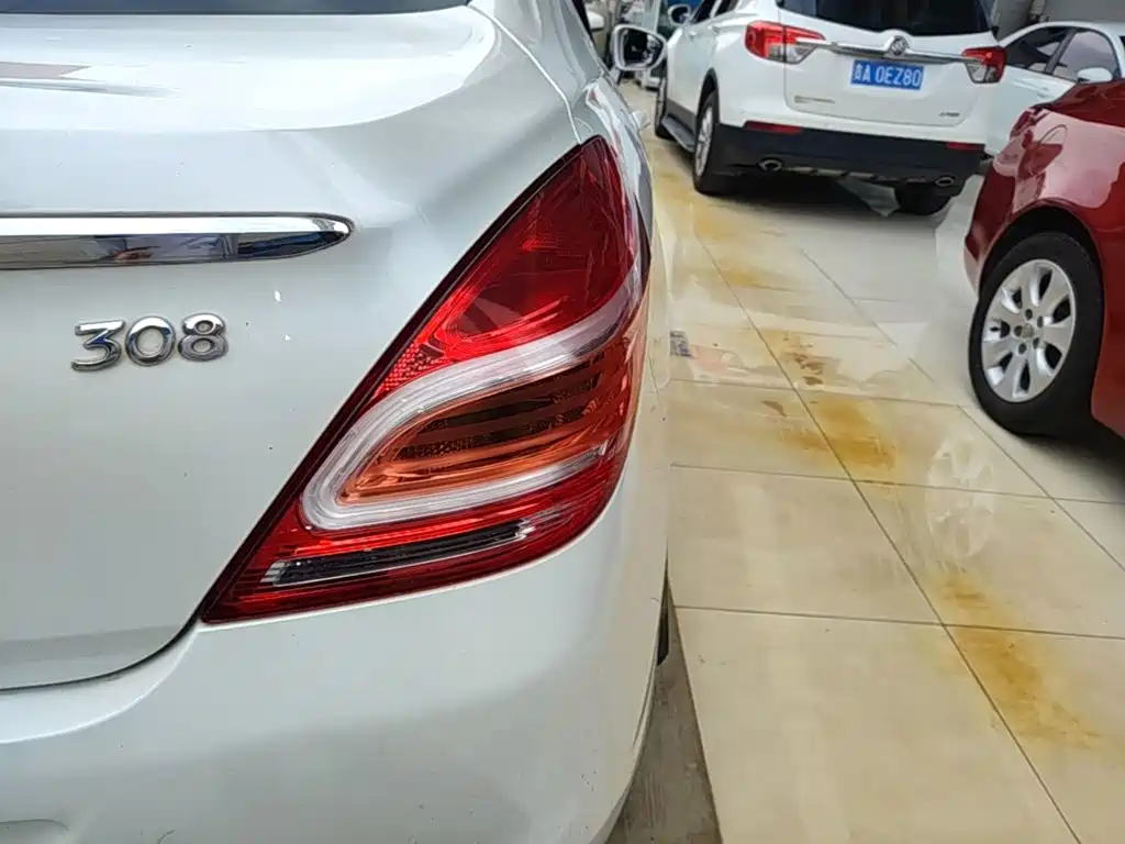 Peugeot 308 — миниатюра 8