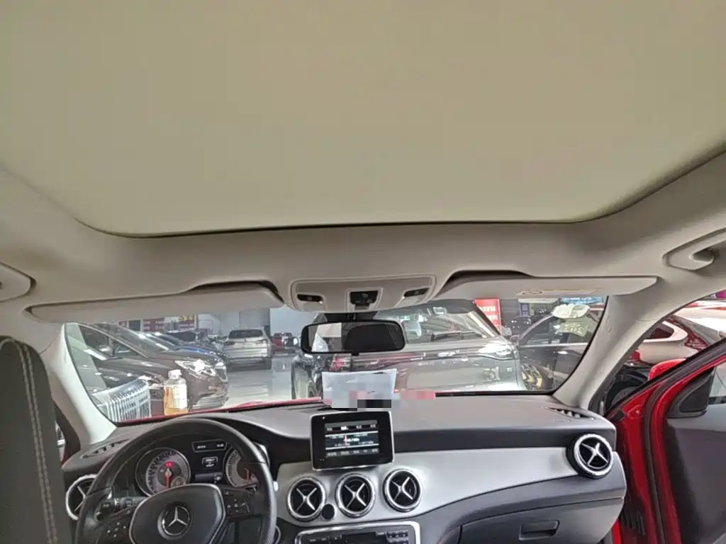 Mercedes-Benz GLA — миниатюра 18