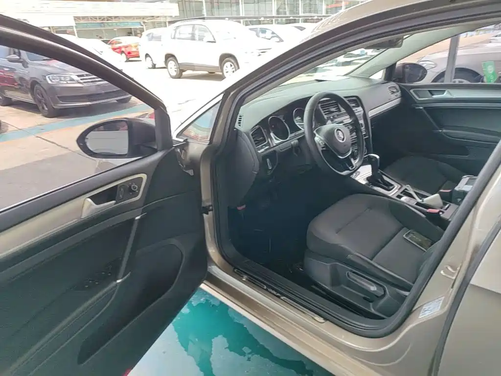 Volkswagen Golf — миниатюра 16