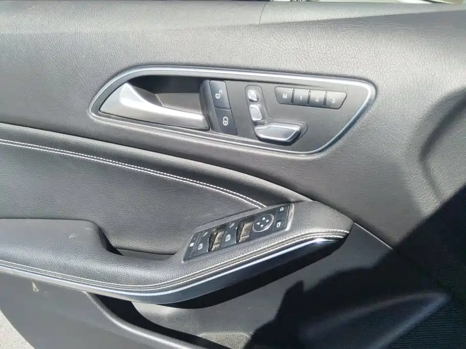 Mercedes-Benz GLA — миниатюра 7