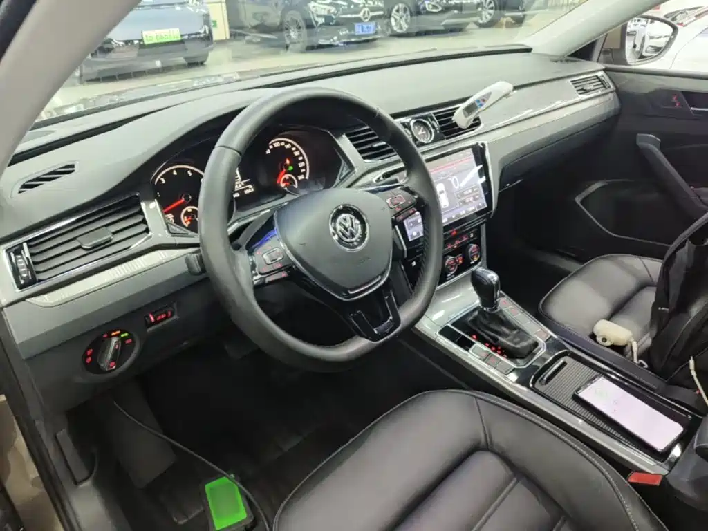 Volkswagen Passat — миниатюра 10