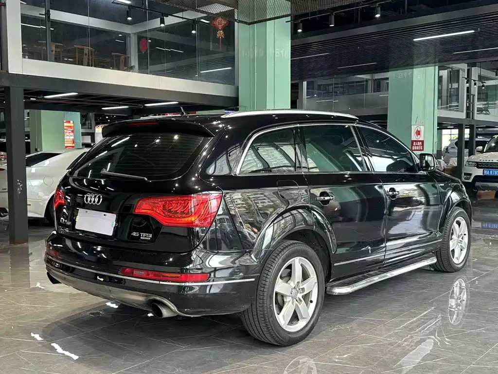 Audi Q7 — миниатюра 5
