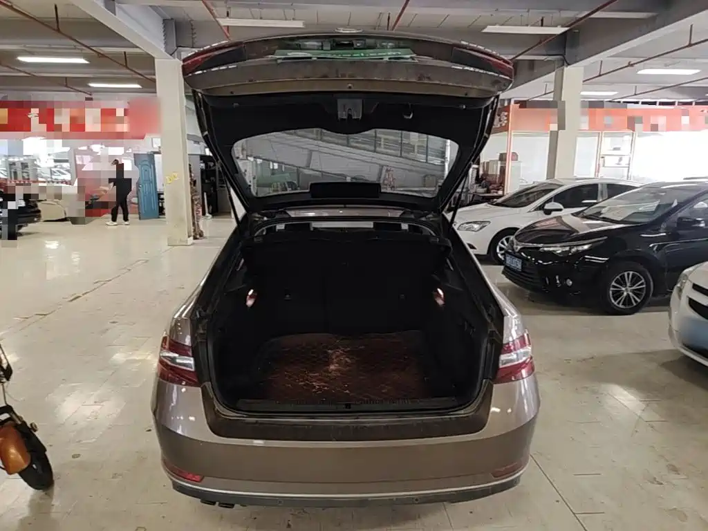 Skoda Superb — миниатюра 19