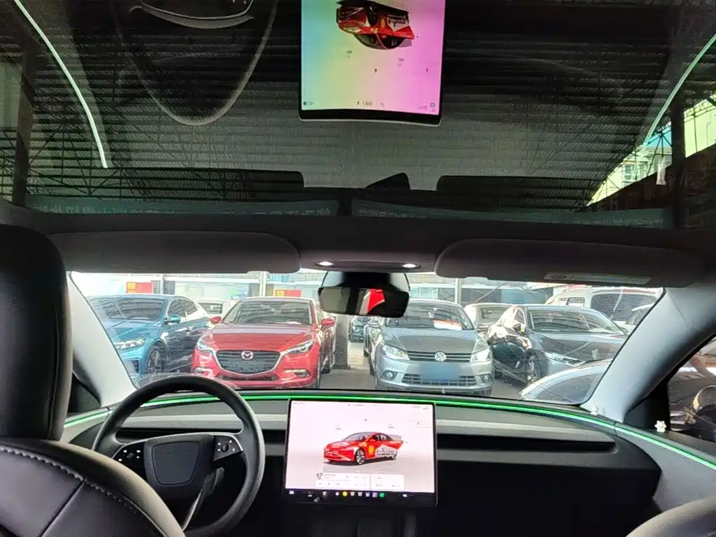 Tesla Model 3 — миниатюра 18