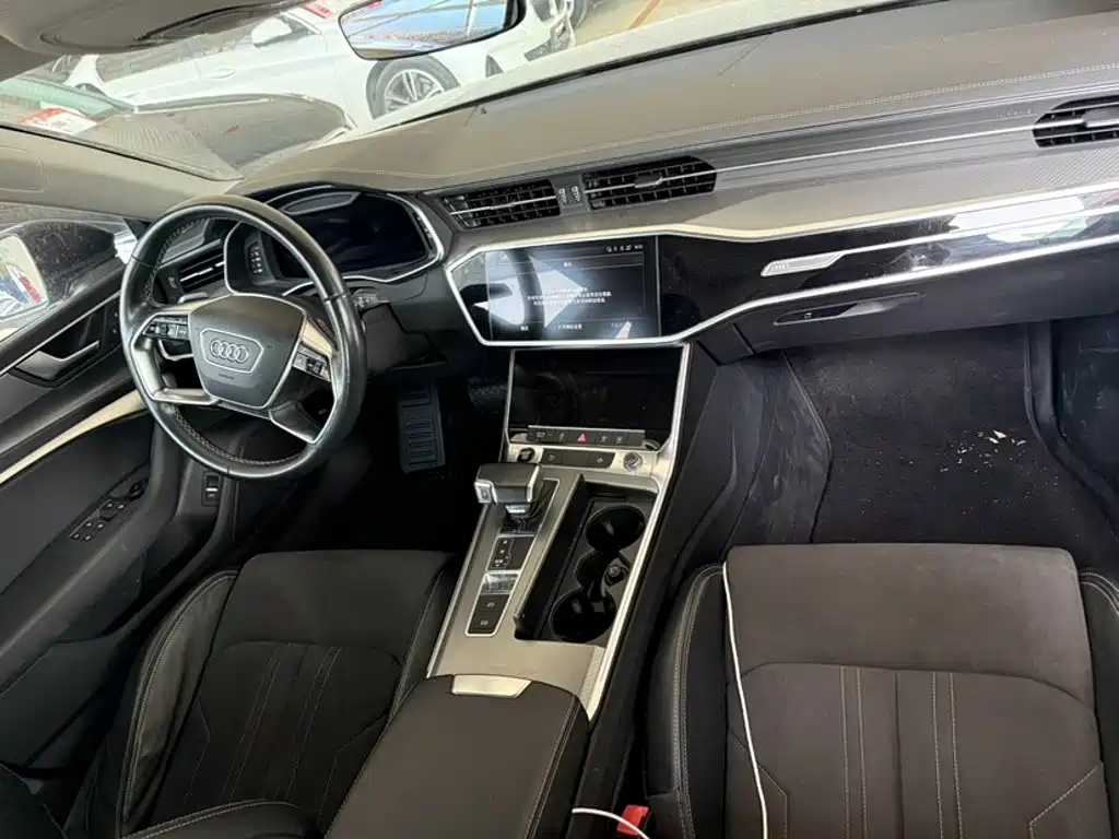 Audi A7L — миниатюра 12