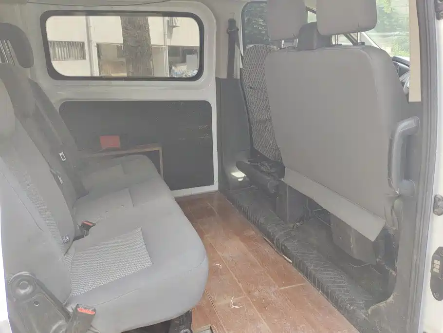 Ford Transit — миниатюра 11
