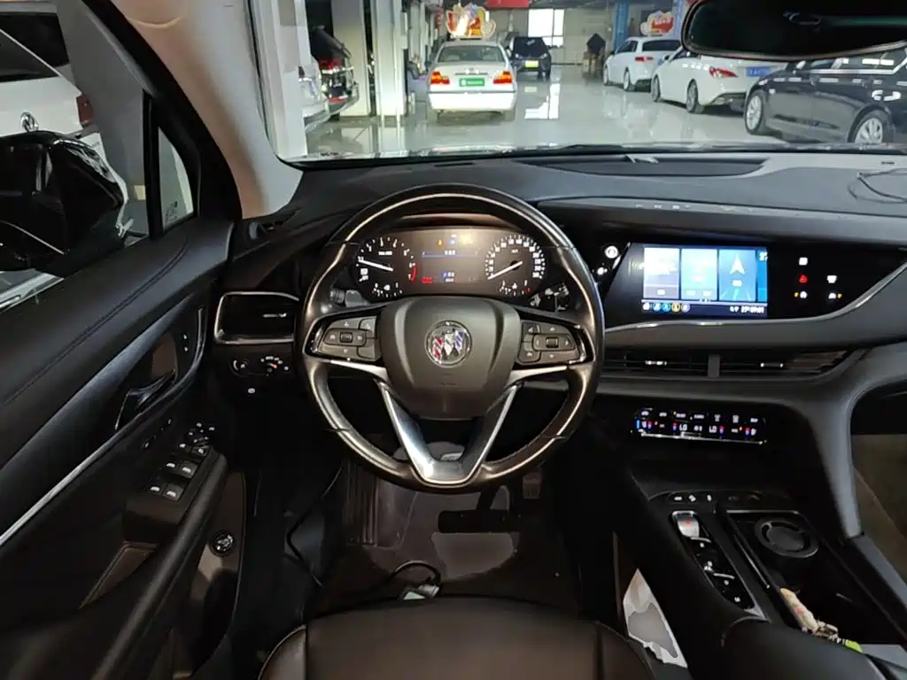 Buick Enclave — миниатюра 11