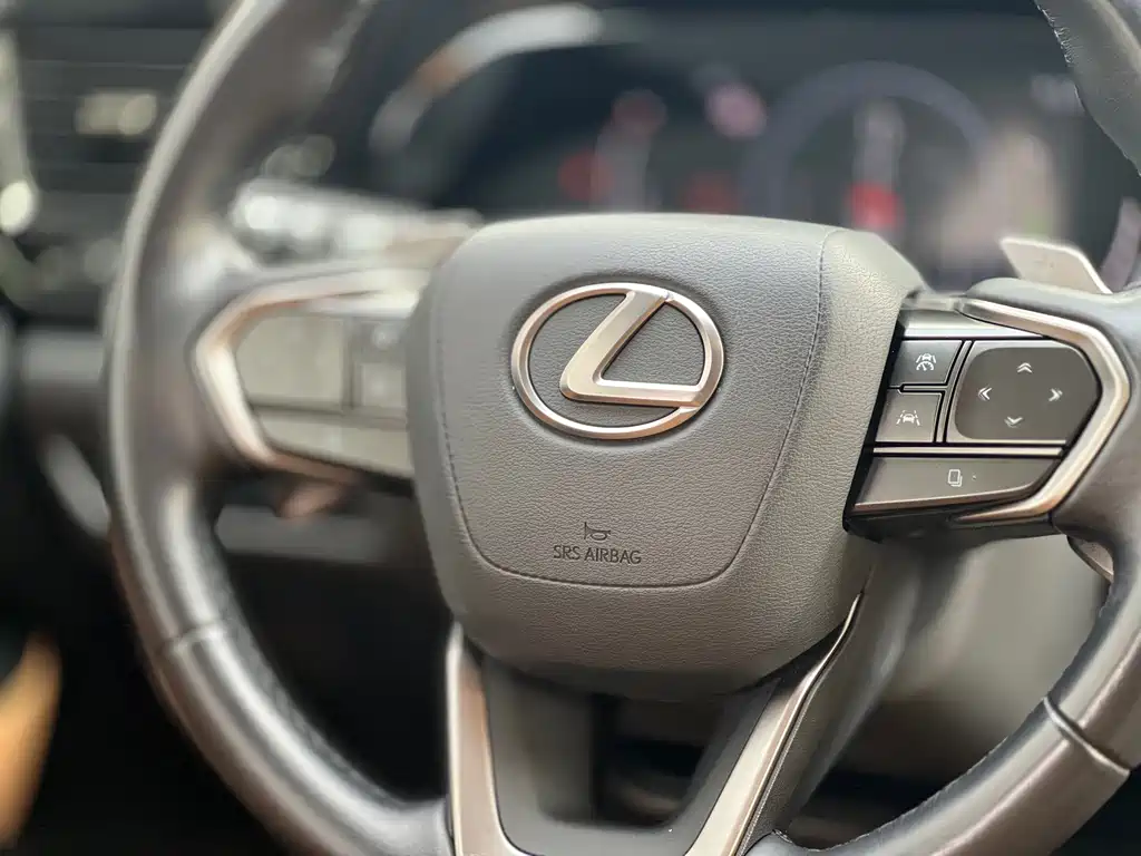 Lexus NX — миниатюра 10