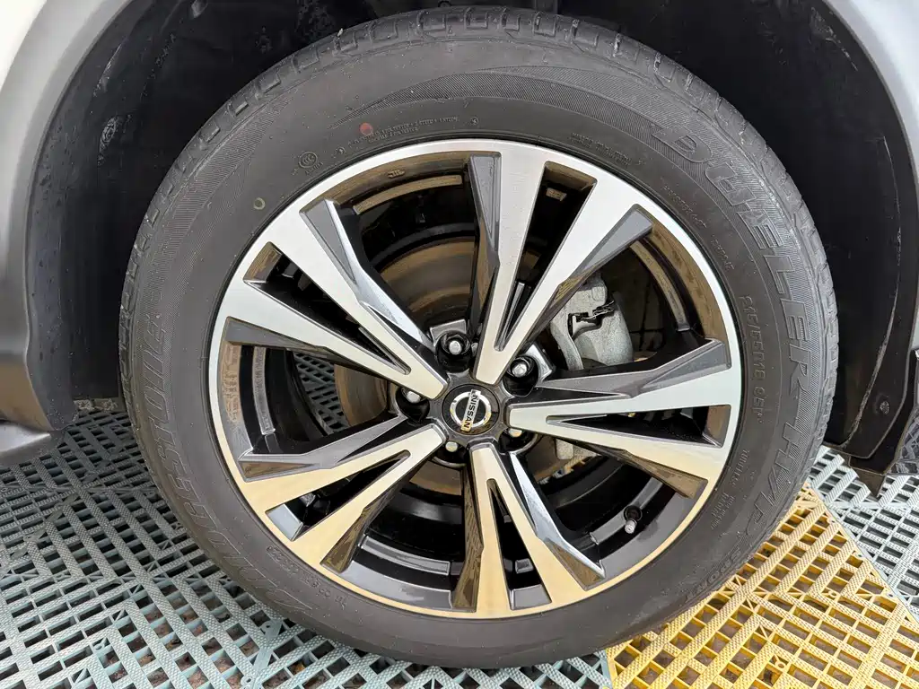 Nissan Qashqai — миниатюра 26