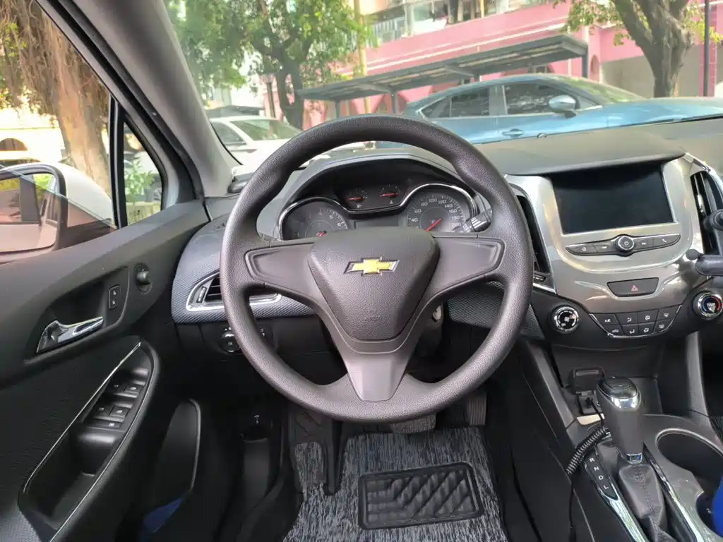 Chevrolet Cruze — миниатюра 6