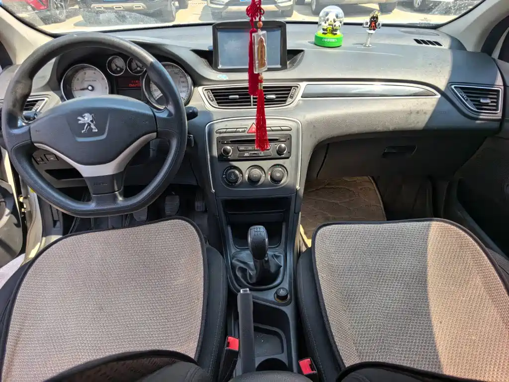 Peugeot 308 — миниатюра 9