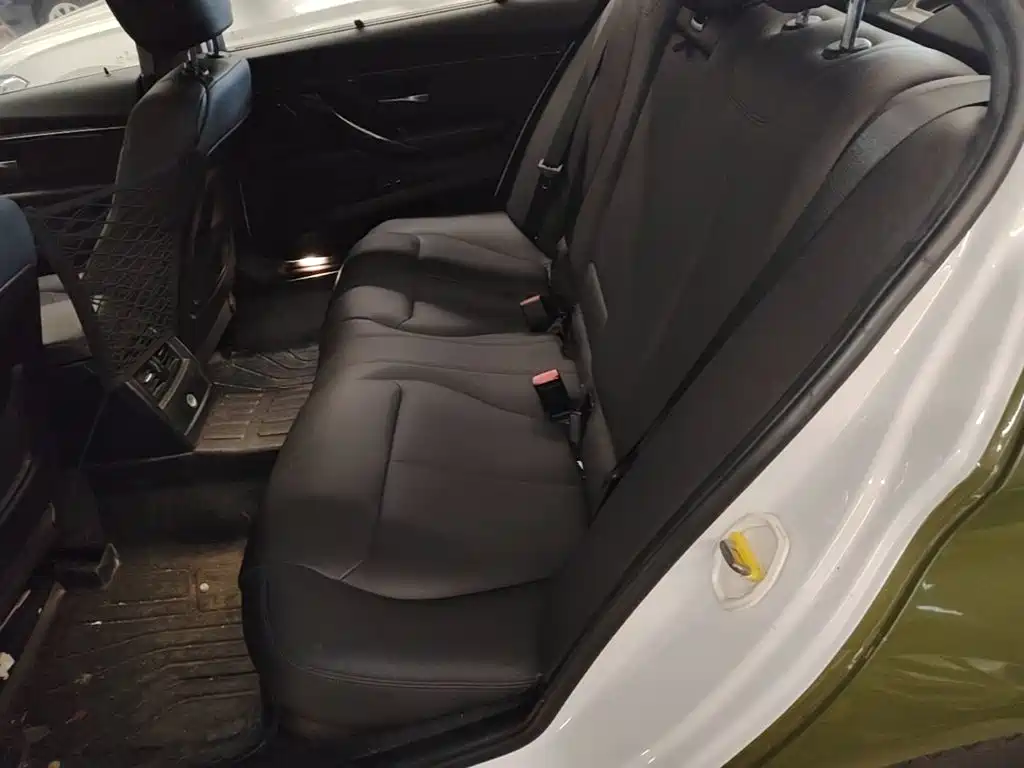 BMW 3 Series — миниатюра 17