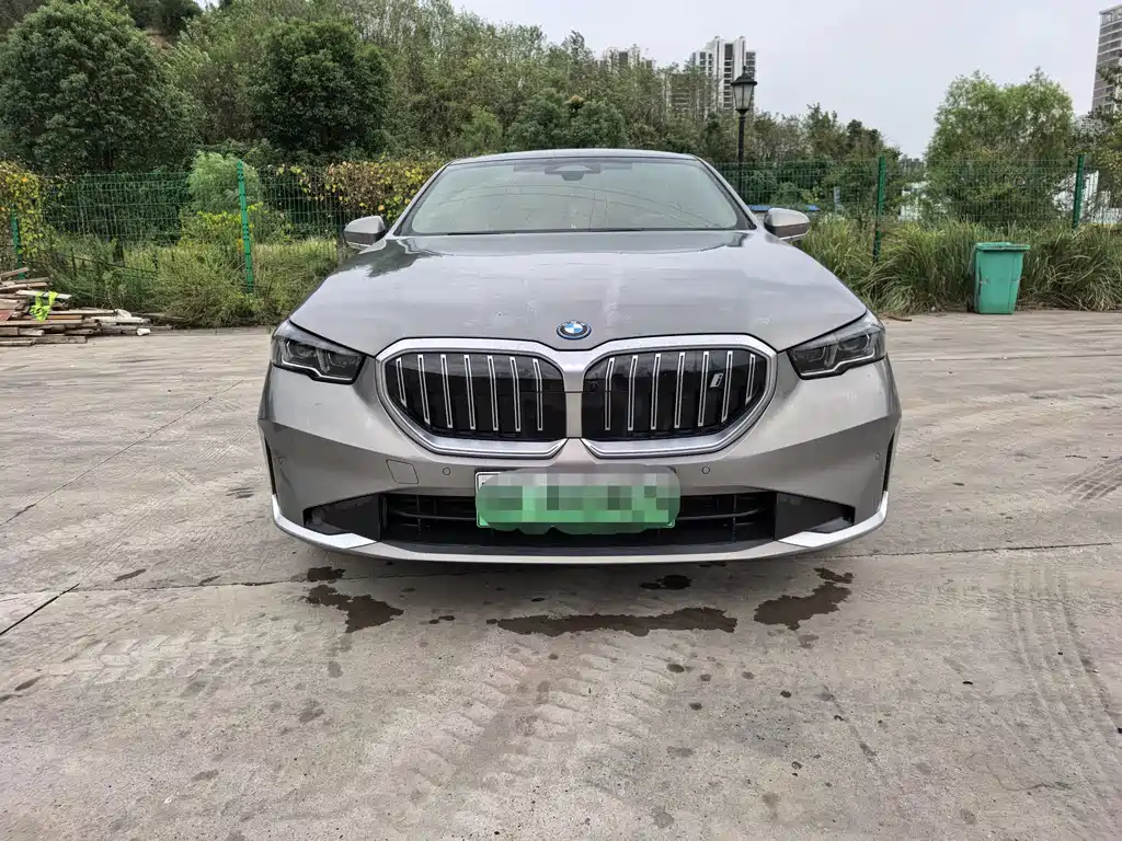 BMW i5 — миниатюра 2