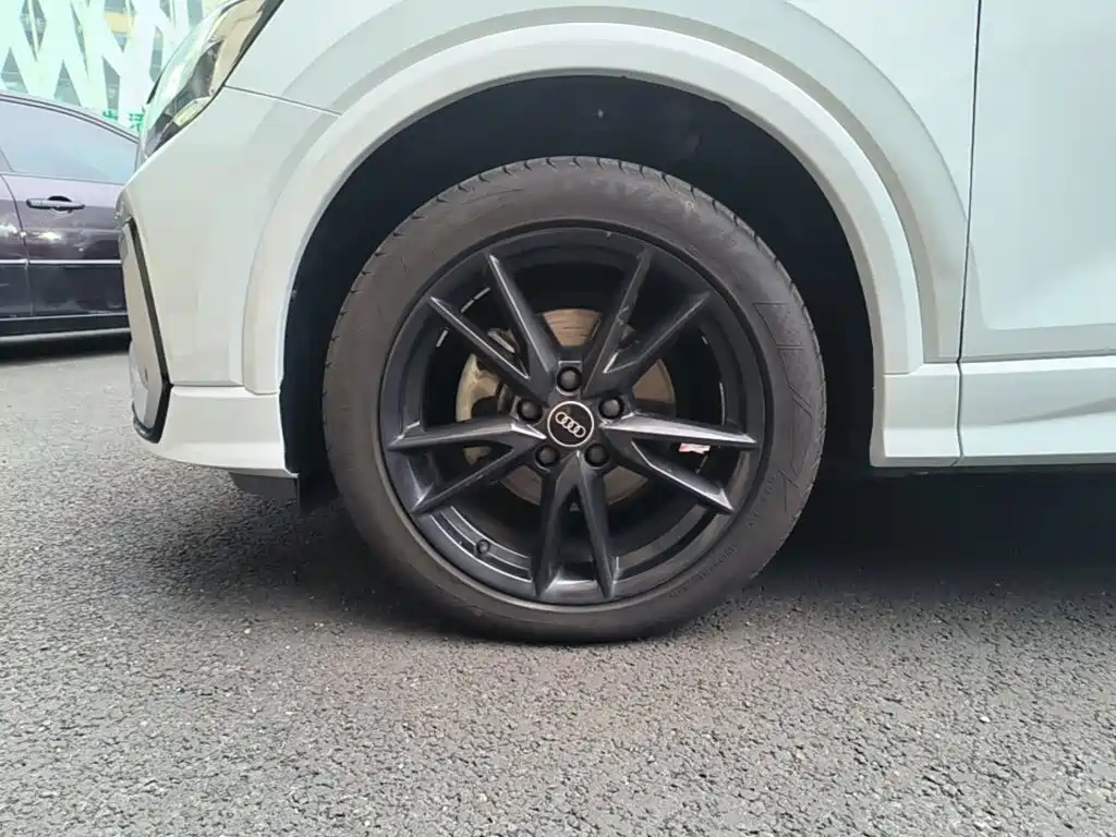 Audi Q2L — миниатюра 23