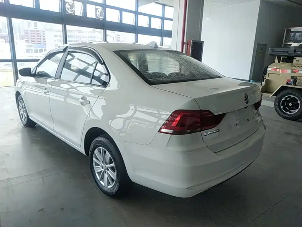 Volkswagen Santana — миниатюра 5