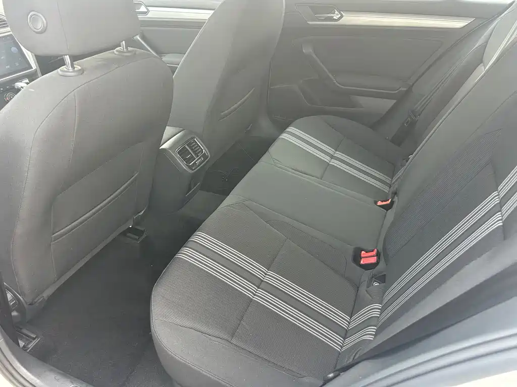 Volkswagen Lamando — миниатюра 10