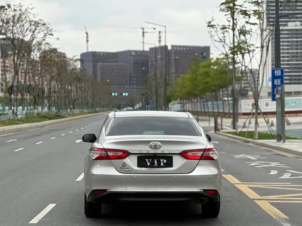 Toyota Camry 2018 2.0E Elite