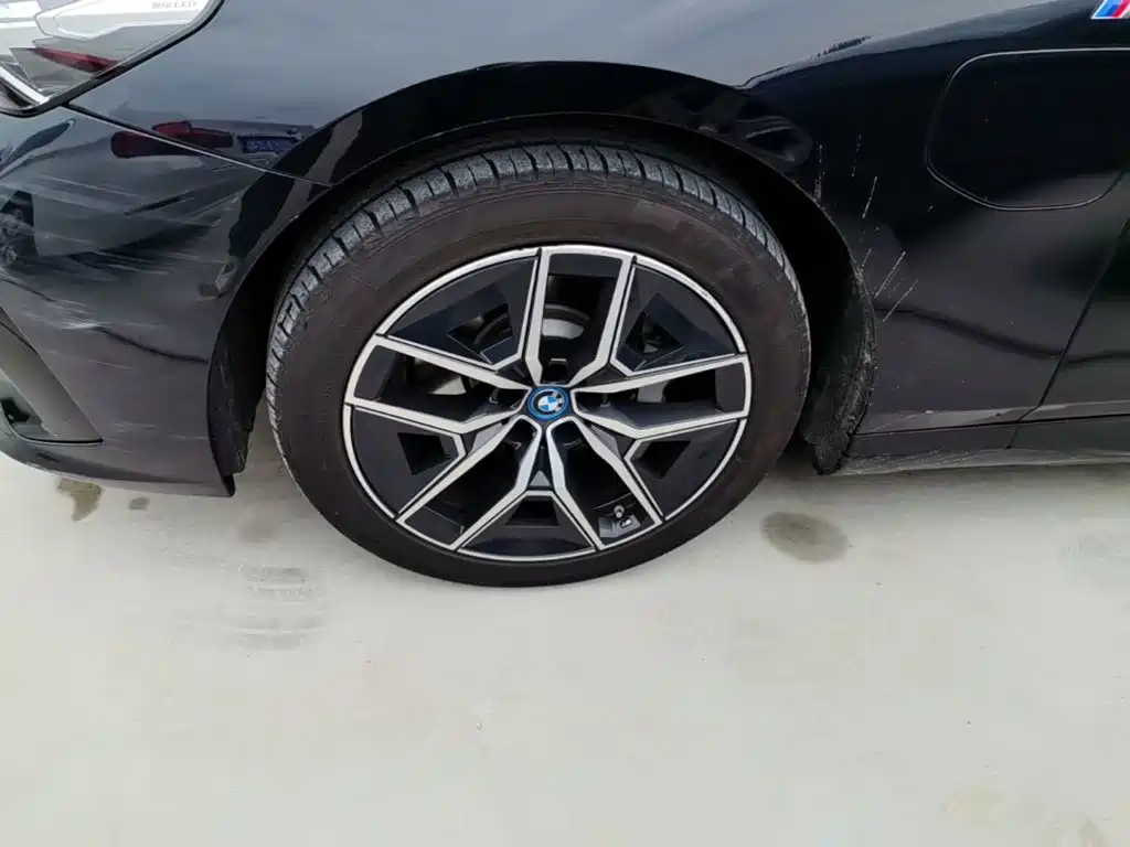 BMW i5 — миниатюра 23