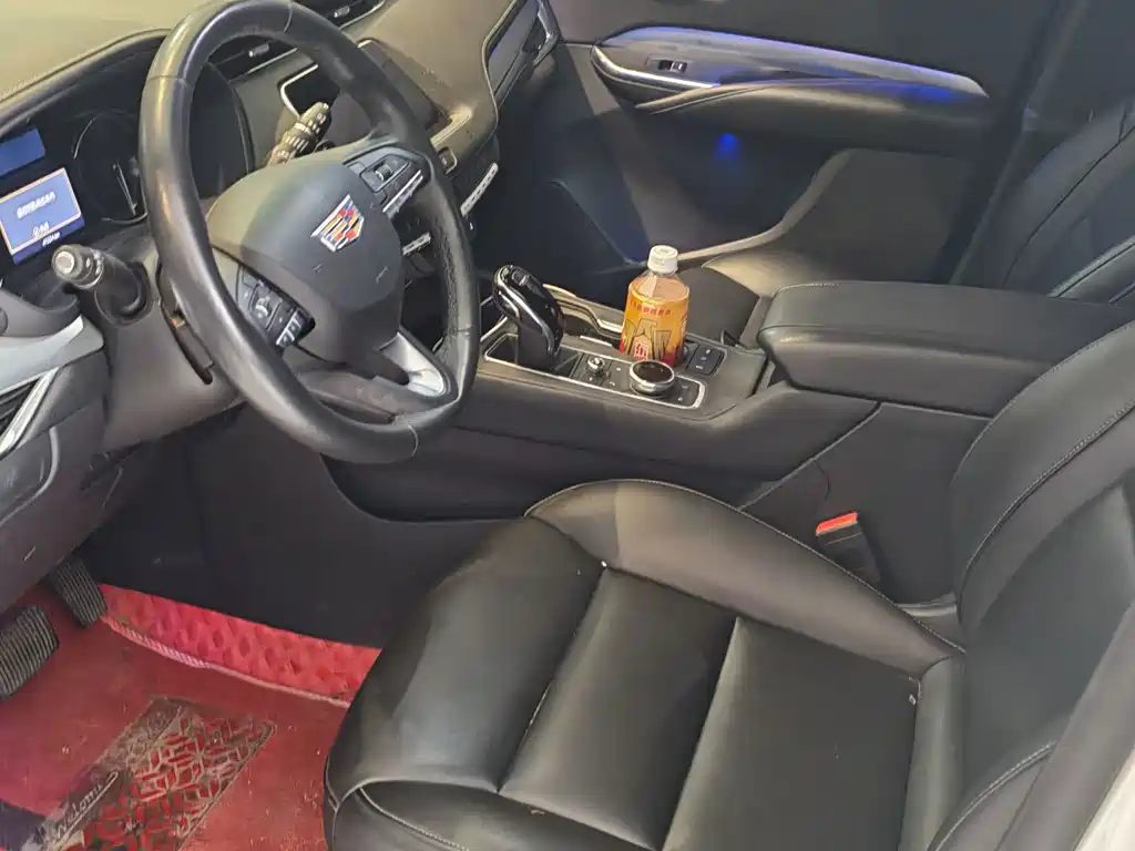 Cadillac XT4 — миниатюра 4