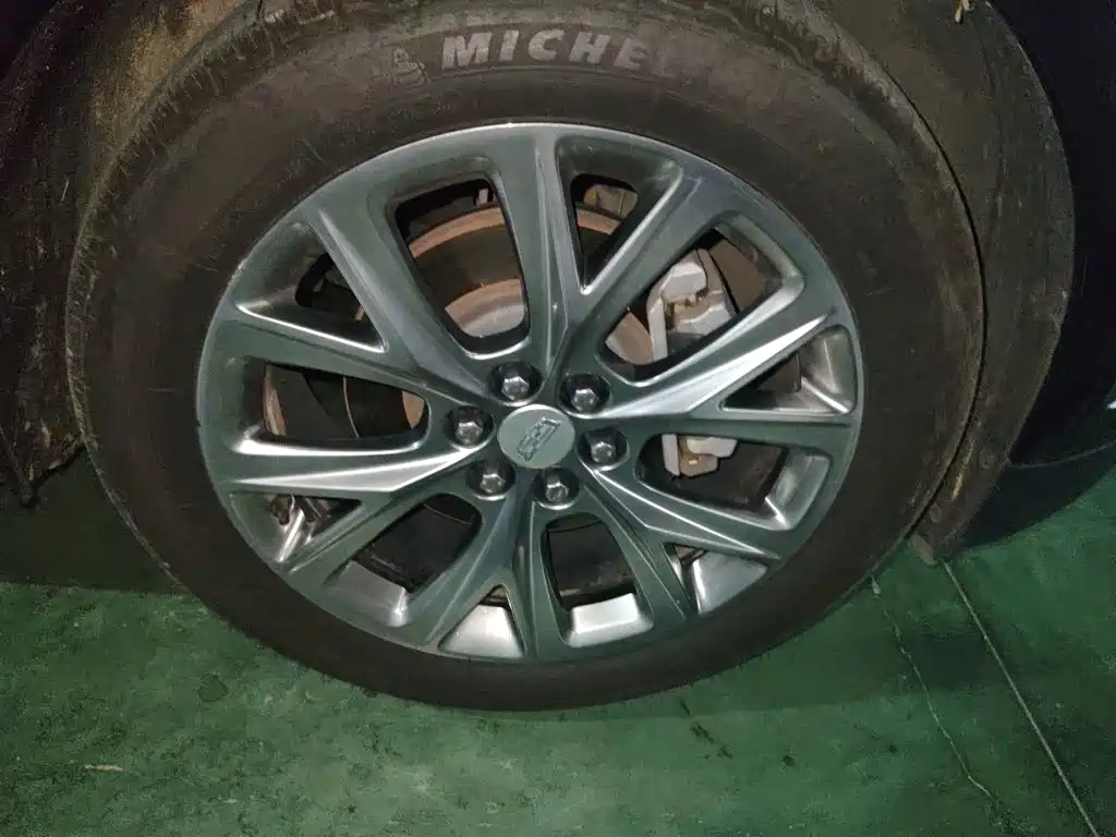 Cadillac XT5 — миниатюра 8