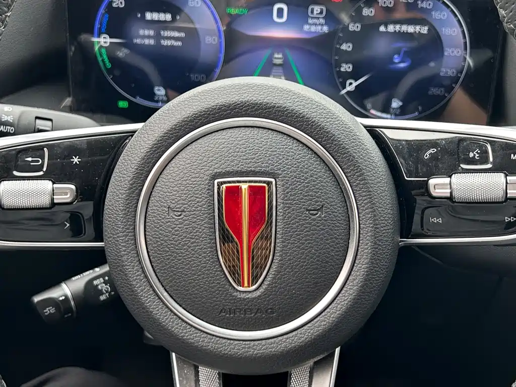 Hongqi Hongqi HS3 PHEV — миниатюра 11