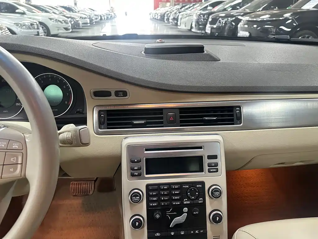 Volvo S80L — миниатюра 14