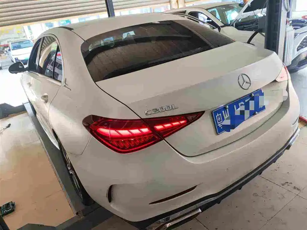 Mercedes-Benz C-Class — миниатюра 2
