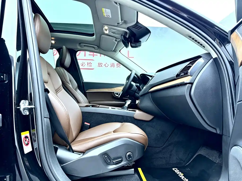 Volvo XC90 — миниатюра 15