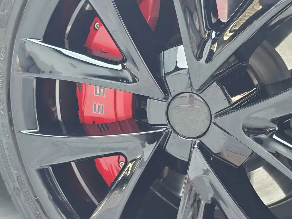 Tesla Model 3 — миниатюра 6