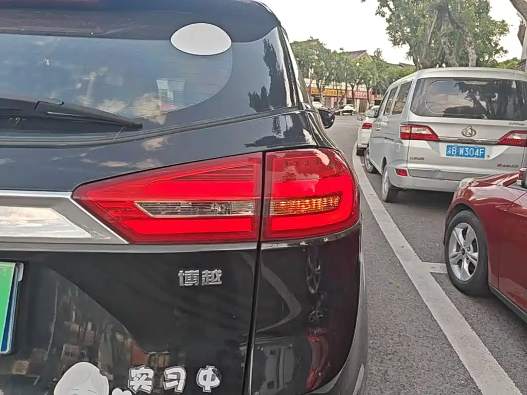 Geely Boyue — миниатюра 8