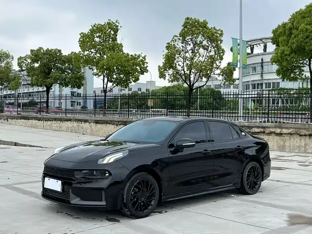 2021 Lynk & Co 03