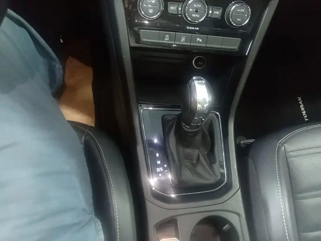 Volkswagen Touran — миниатюра 14