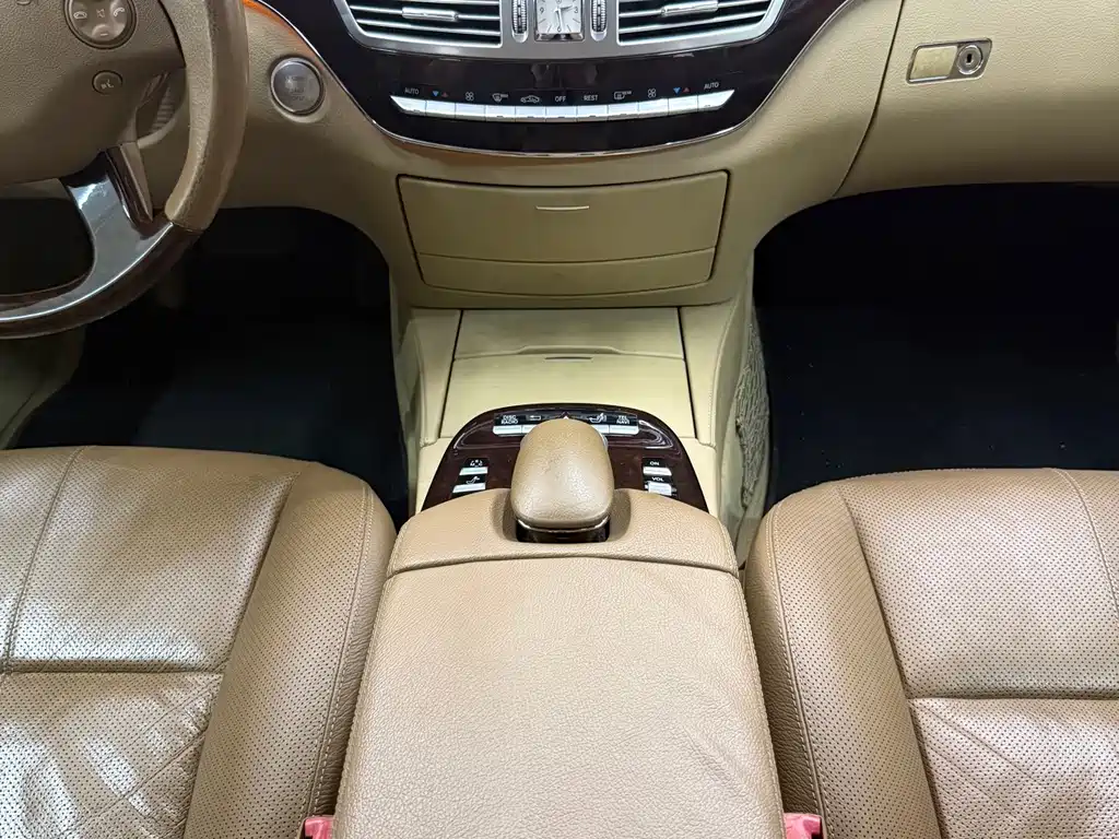 Mercedes-Benz S-Class — миниатюра 20